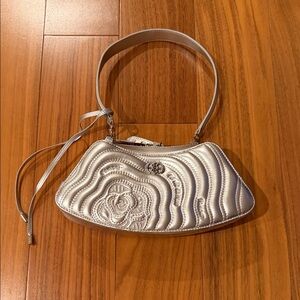 Chic Silver Women's Shoulder Bag